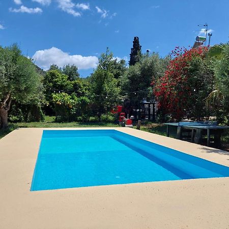Apartmán Sofiana'S Garden Retreat With Private Pool Dhrapaniás Exteriér fotografie