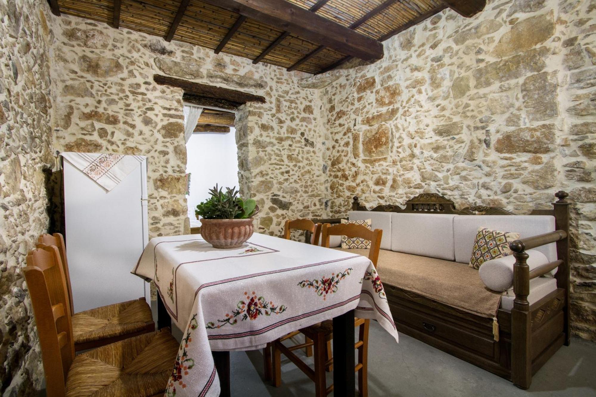 Apartmán Sofiana'S Garden Retreat With Private Pool Dhrapaniás Exteriér fotografie