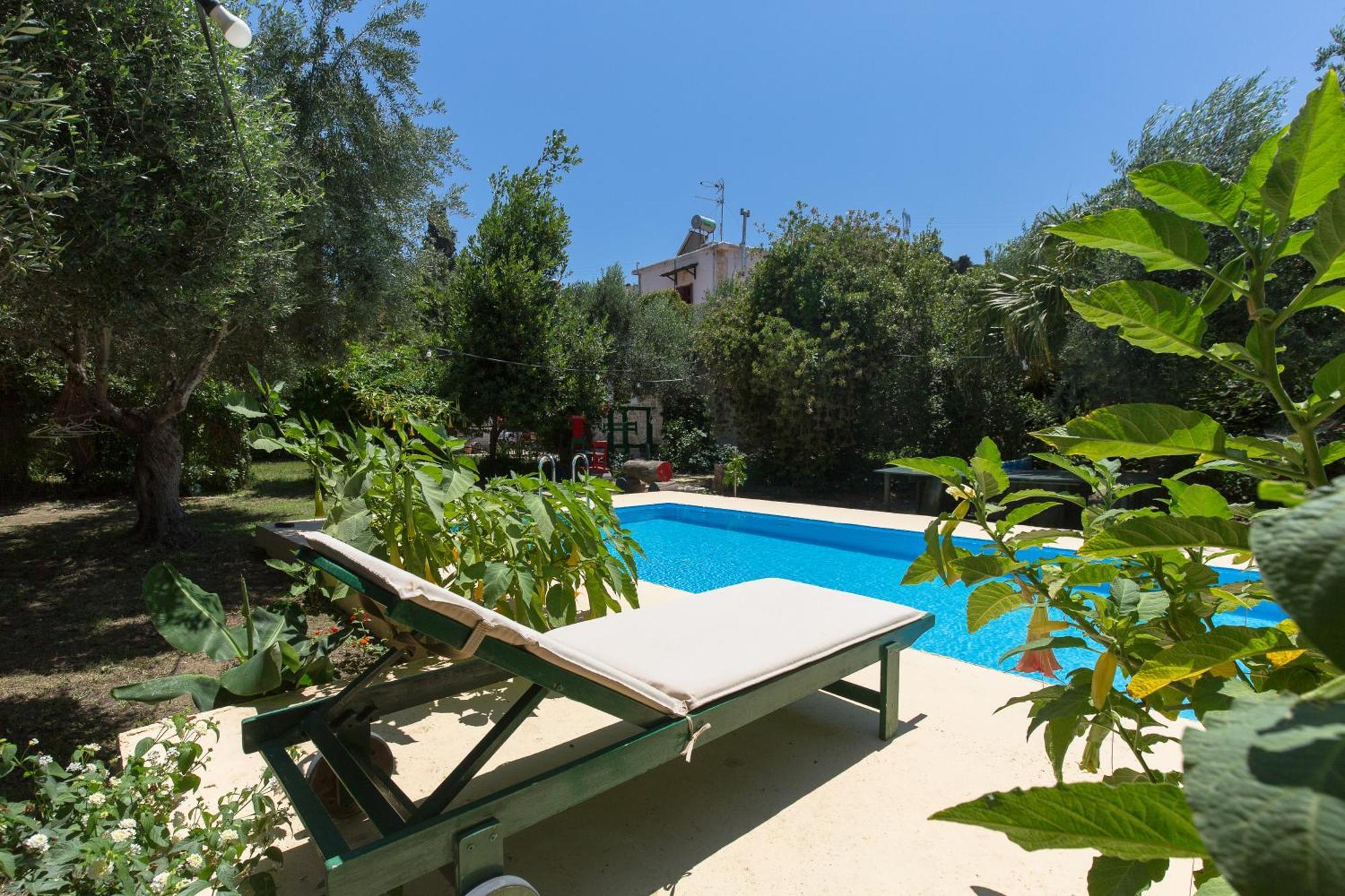 Apartmán Sofiana'S Garden Retreat With Private Pool Dhrapaniás Exteriér fotografie