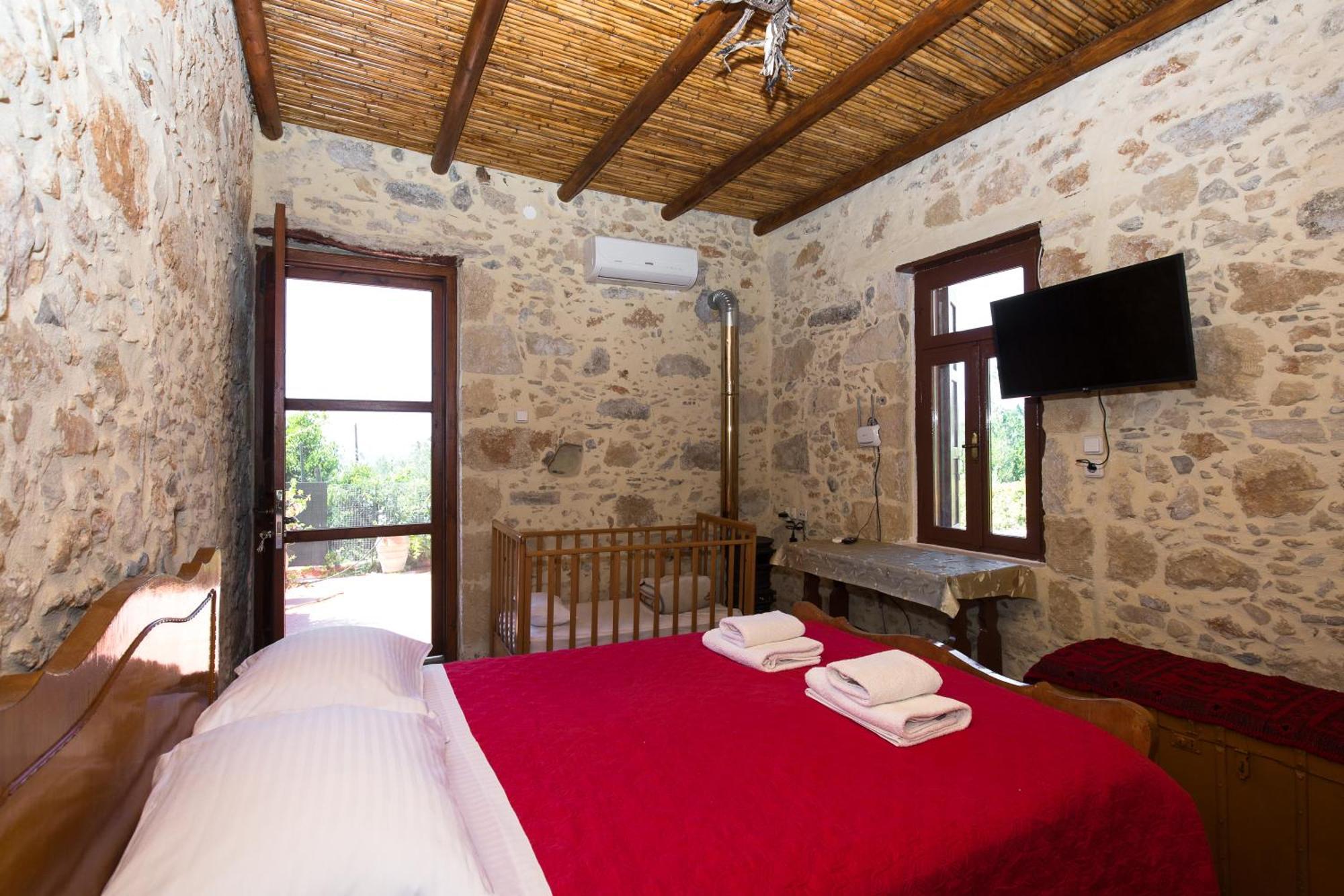 Apartmán Sofiana'S Garden Retreat With Private Pool Dhrapaniás Exteriér fotografie