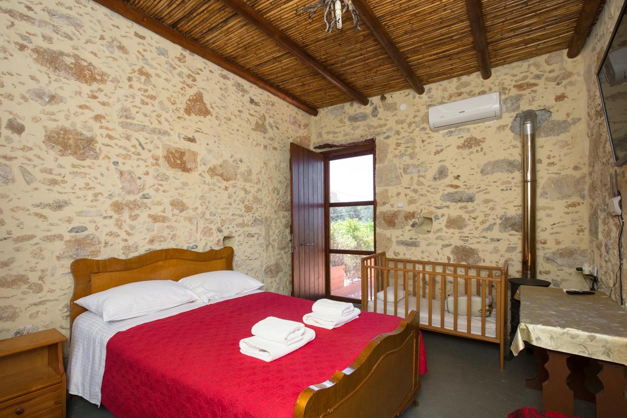 Apartmán Sofiana'S Garden Retreat With Private Pool Dhrapaniás Exteriér fotografie
